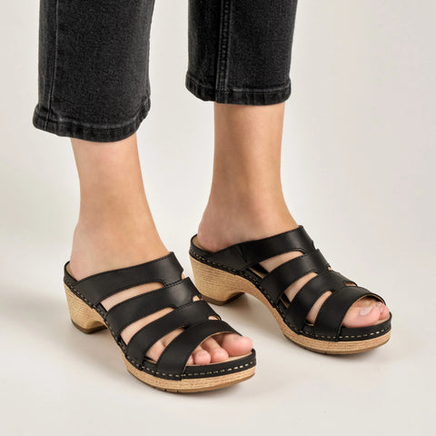 Lyndi Black Oiled Pull Up